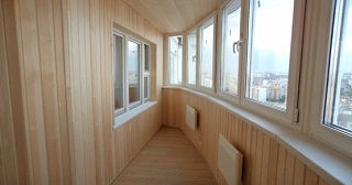 Отделка, остекление, утепление балконов в Алапаевске от 209 руб. м/2.